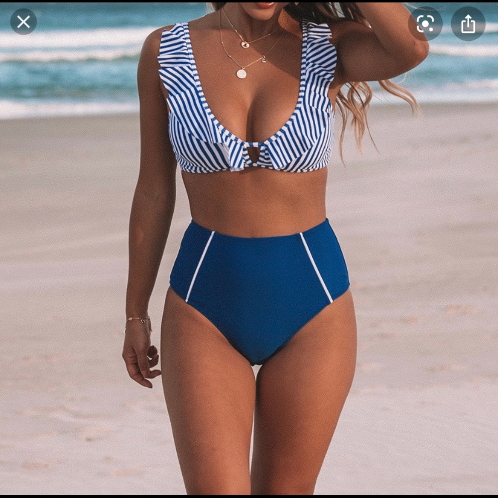 New Cupshe Bikini Set (Small Top, Medium Bottom)